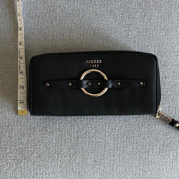 VINTAGE GUESS 1981 Black Leather Wallet Clutch Strap Studded Silver Hardware - Picture 9 of 14